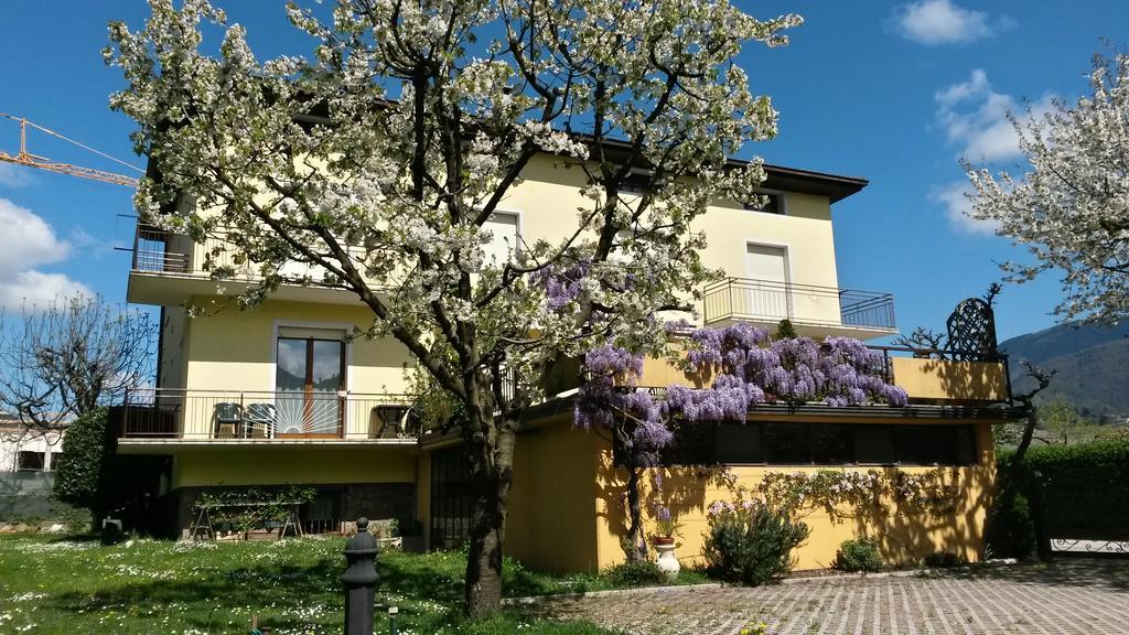 Casa Ferrari Monica Apartment กาลเชรานิกา อัล ลาโก ภายนอก รูปภาพ