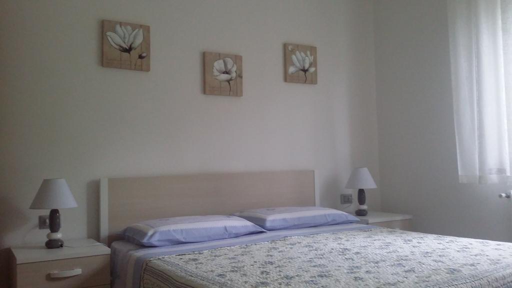 Casa Ferrari Monica Apartment กาลเชรานิกา อัล ลาโก ภายนอก รูปภาพ