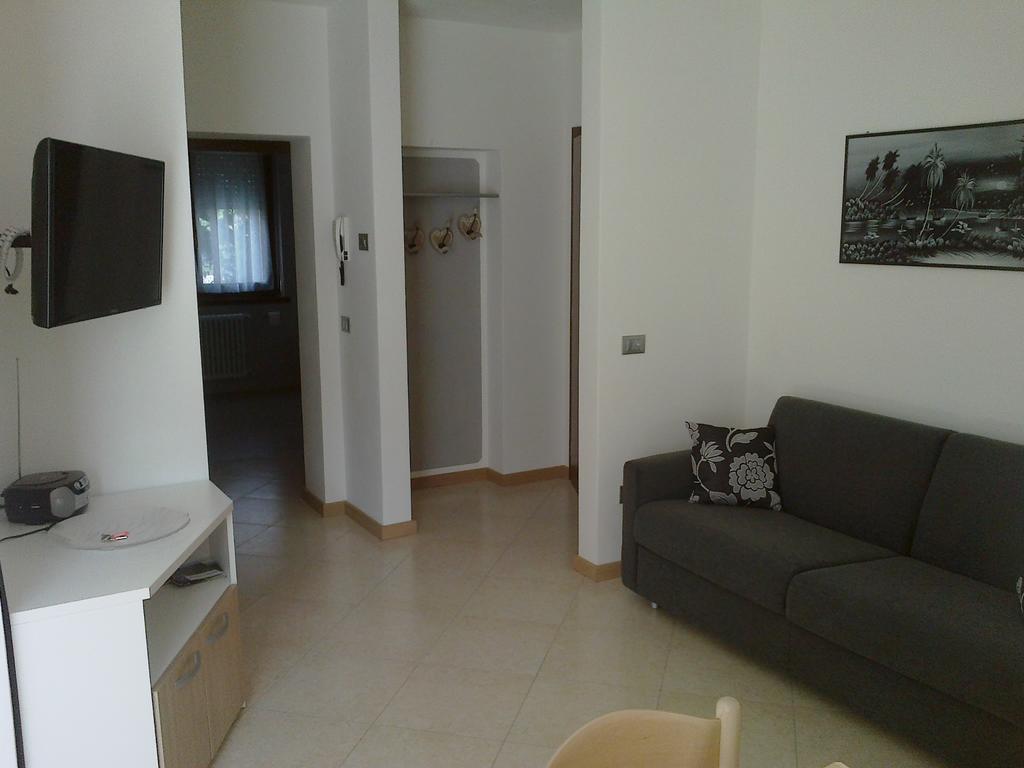 Casa Ferrari Monica Apartment กาลเชรานิกา อัล ลาโก ห้อง รูปภาพ
