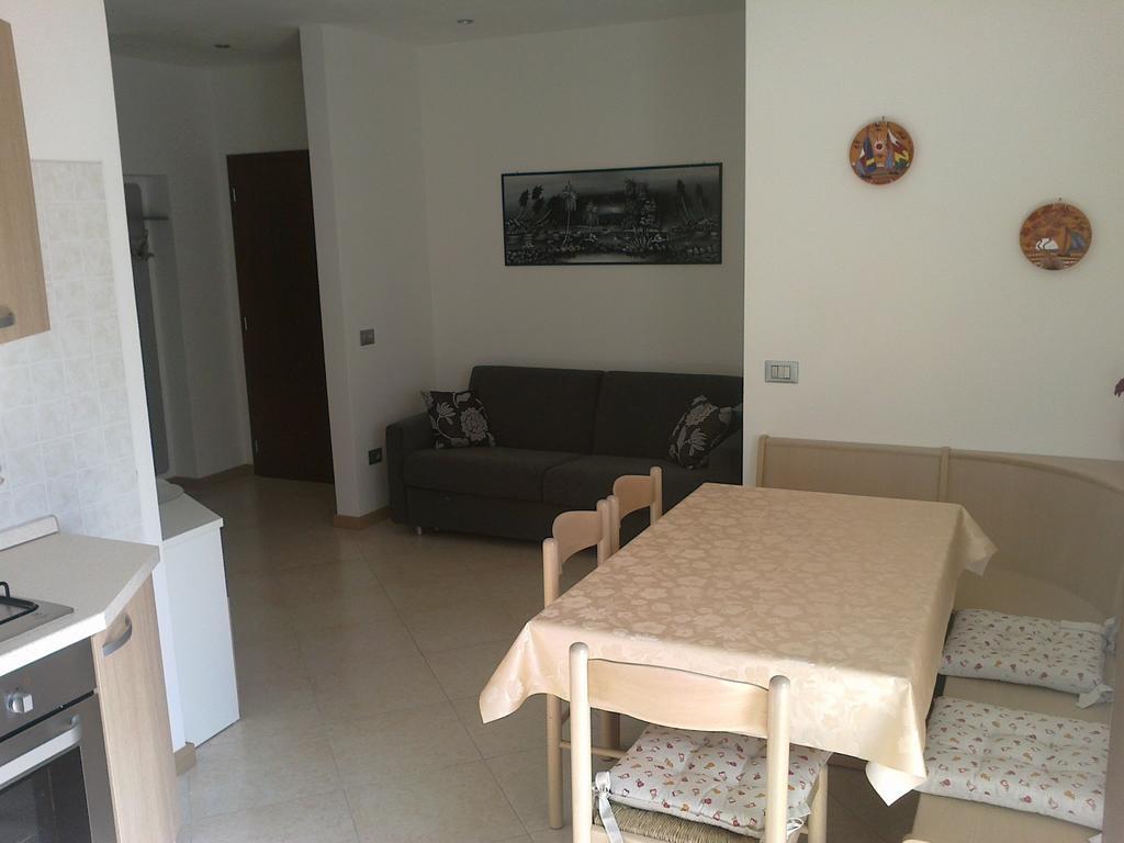 Casa Ferrari Monica Apartment กาลเชรานิกา อัล ลาโก ห้อง รูปภาพ