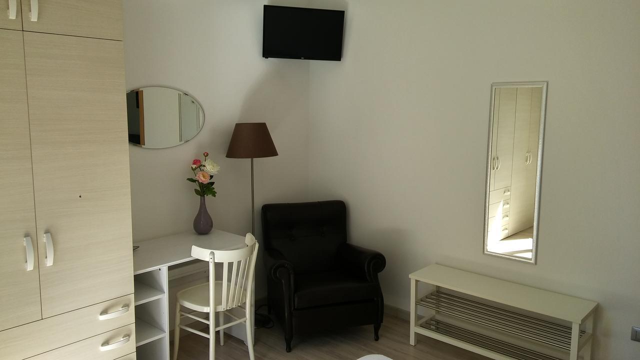 Casa Ferrari Monica Apartment กาลเชรานิกา อัล ลาโก ภายนอก รูปภาพ